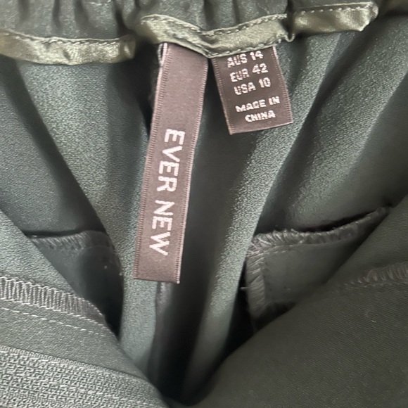 Ever New Wide Leg Pants in Dark Green for Effortless Style - Picture 5 of 5